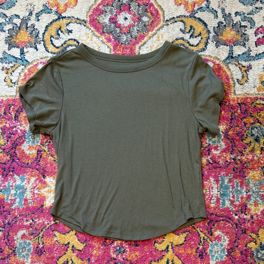 Women’s Olive Green Short Sleeve Tee